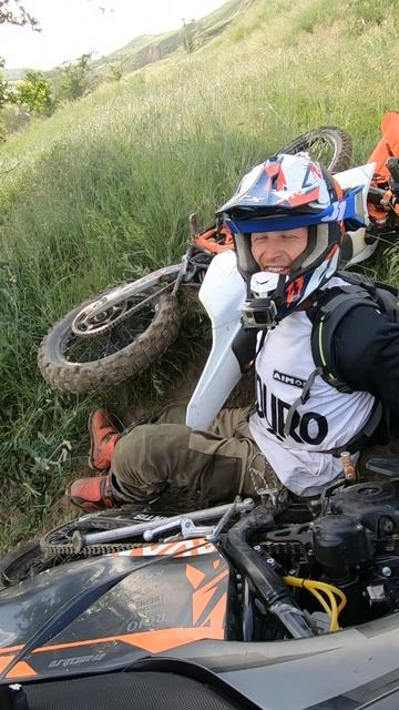 Непонятки на подъеме #shorts #enduro #эндуро #moto #мото #avantis #crash