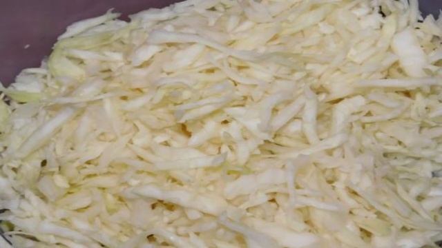 Кучерявый салат с капустой