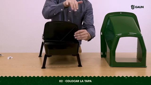 Гнездо пластиковое для кур несушек на ножках