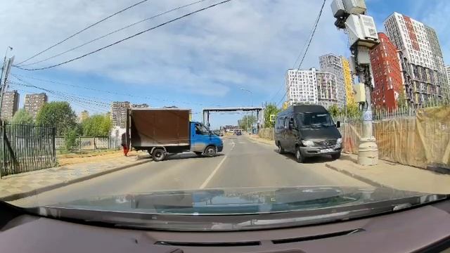 Когда надо срочно покинуть кузов "Газели"