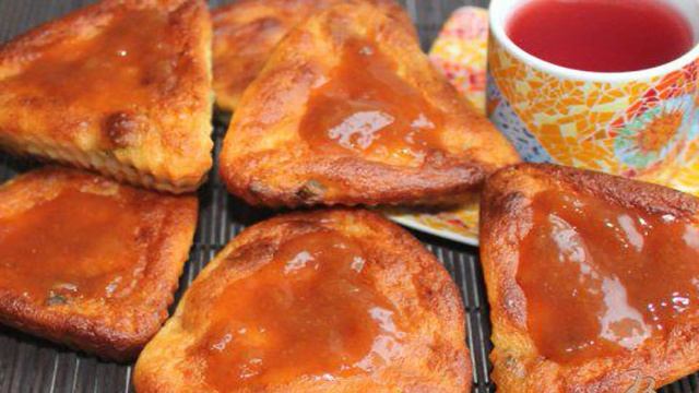 Кексы манные с черносливом и творогом