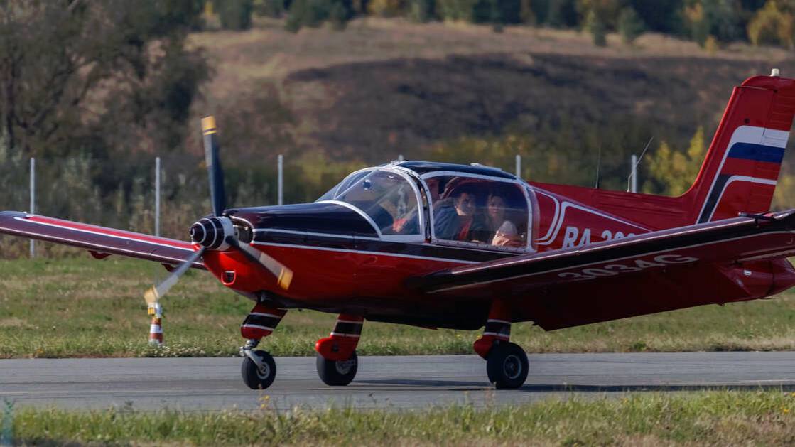 Стала известна предварительная причина аварийной посадки самолета в Кронштадте