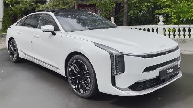 2025 Kia K8