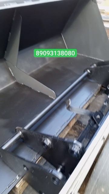 Ковш шириной 1,80м и рамка-быстросъём.