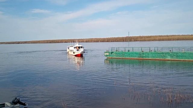 отшол от пристани в село мужи наночовку катер кс-162 Пёт