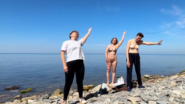 Утренняя зарядка у моря