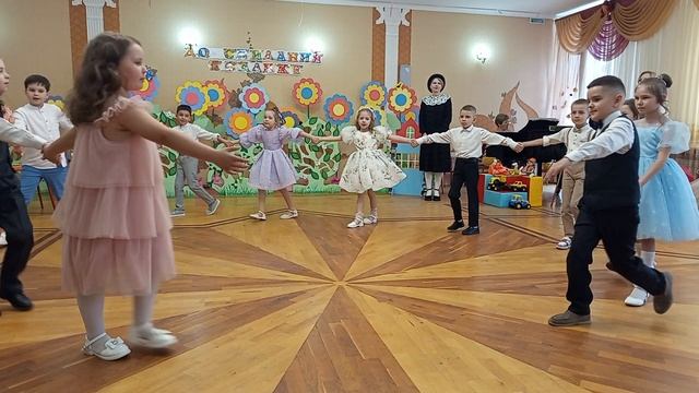 Песенка про веселых лягушат! 🐸🐸🐸🎉🎉🎉🙌💕💕💕