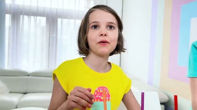 Мисс Кэйти и Мистер Макс - Катя играет в новый челлендж с Максом
