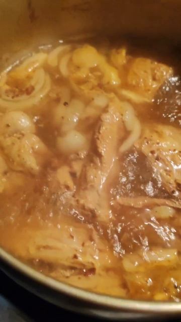 Вечер в ожидании вкусняшек 😁 Катя просит маникюр ,а я что то  Не расположен сегодня 🤣