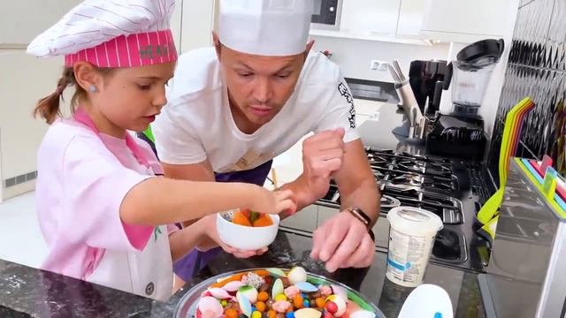 Мистер Макс • Mister Max - Полезная или сладкая Пицца новый Челлендж от Макса и Кати