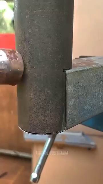 Thin pipe joint fabrication tricks that welders rarely do #welding #welder #metalwork #fabrication