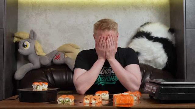 Друже делает фейспалм