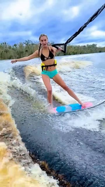 3megm6SXuEE - Time to wakesurf 🤙