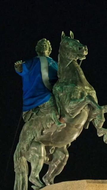 на др зенит ⚽ 
ретро форма + медный всадник = смех