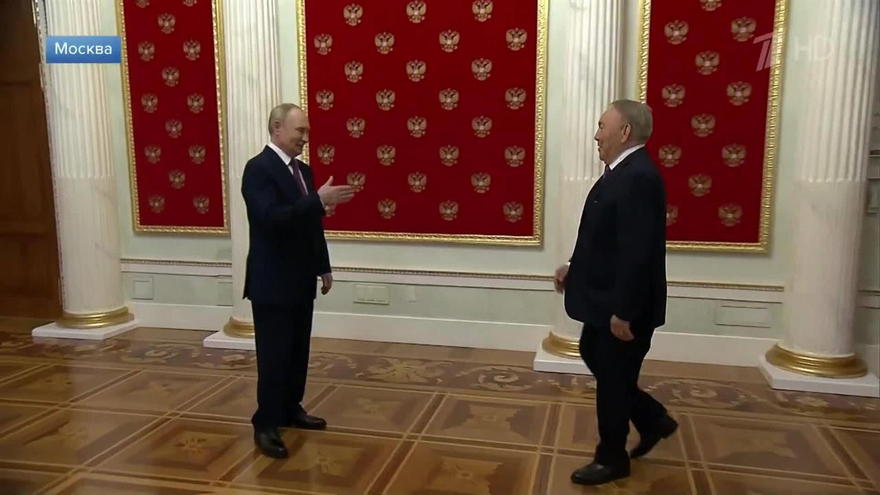 Путин провел встречу с первым президентом Казахстана Нурсултаном Назарбаевым