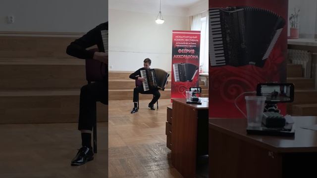 Шатнов Камиль. П.Макконен "Как лебеди", П.Фроссини "Карнавал в Венеции"