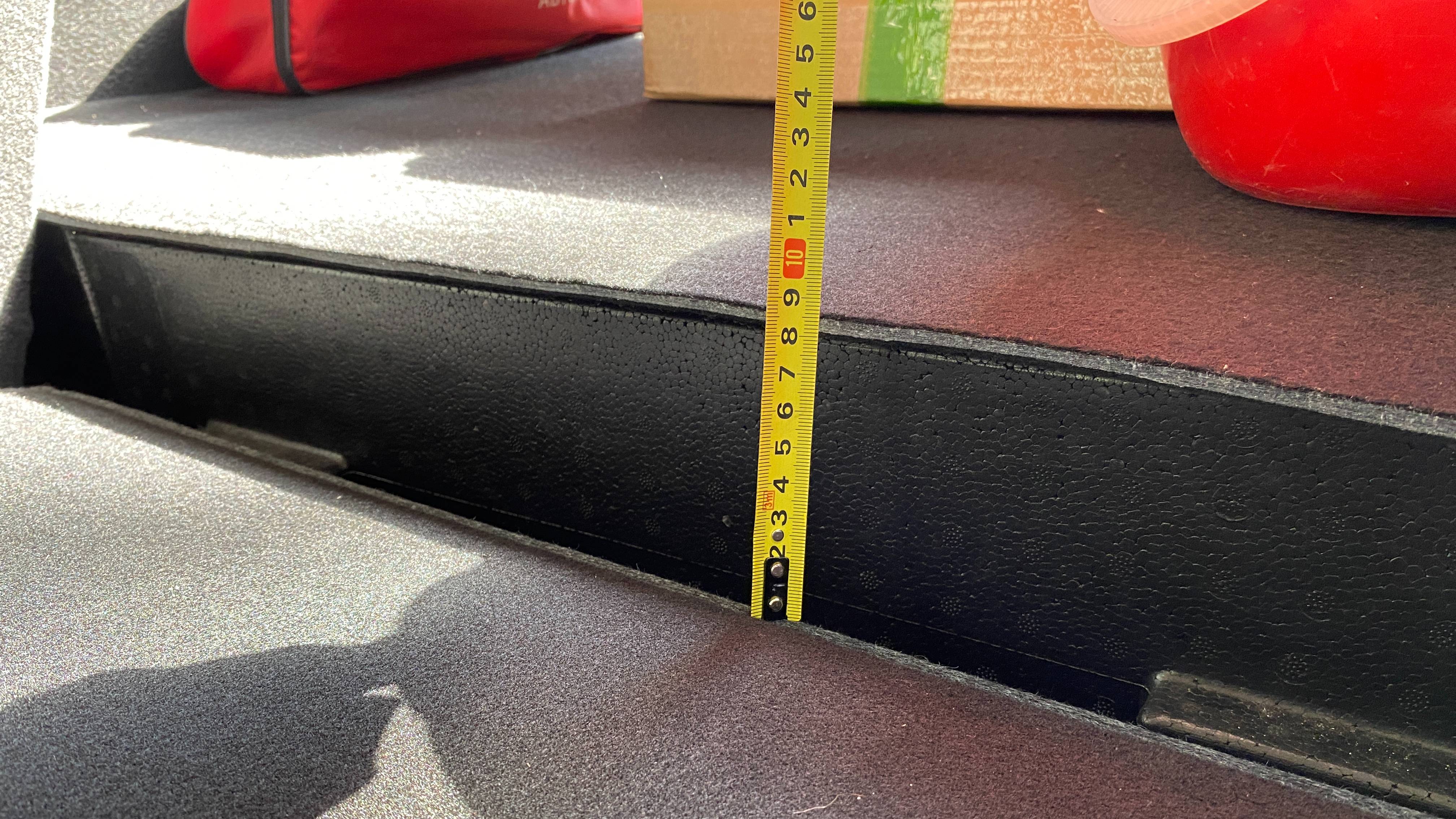 Снятие заднего дивана Форд Фокус 3 и НЕ ровный пол, с размерами