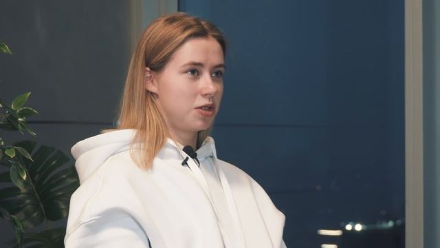 Митрошина. Феминизм, нудизм и квартира в Сити