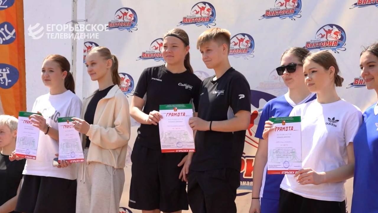 На стадионе «Авиатор» состоялась спартакиада среди средних специальных и высших учебных заведений