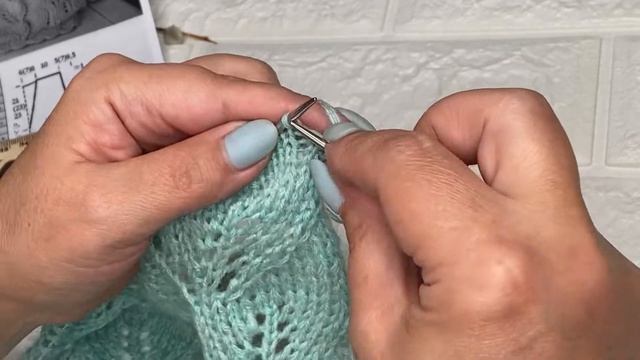 Ажурный и очень нежный узор на спицах