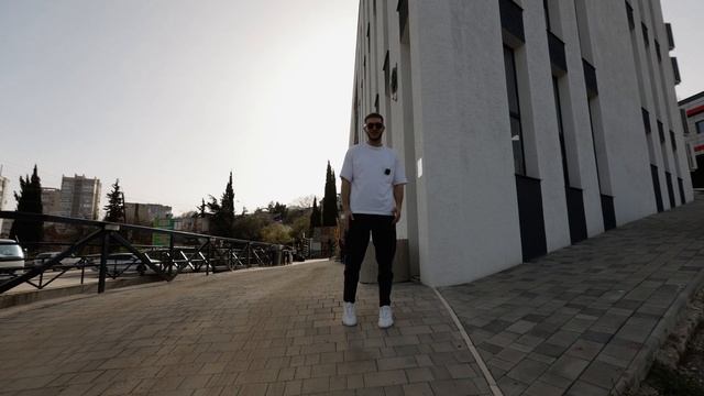 Обзор ТОРГОВОГО ЦЕНТРА в Алуште I Строительство I Архи?
