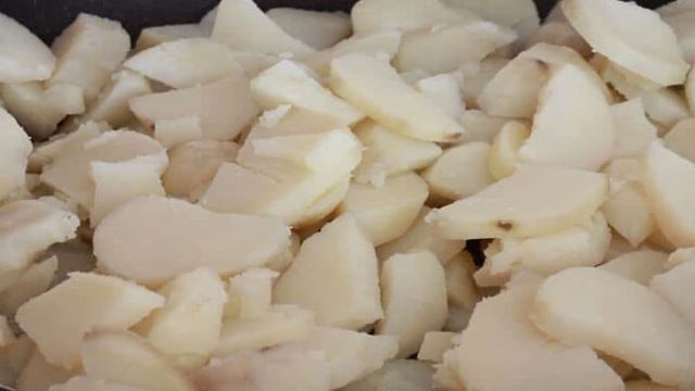 Жареный картофель с луком