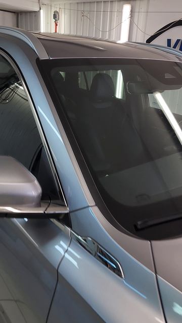 Geely Monjaro - забронировали прозрачной полиуретановой плёнкой капот, фары, часть крыши