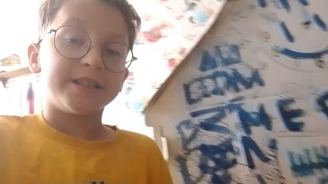 мой дом захватил злой грустный хомяк