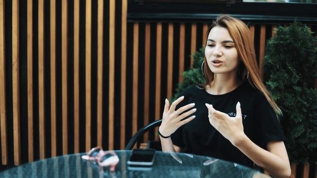 Лена Калитова о CAMP KFU, красоте, вечной любви и неопределённости в жизни