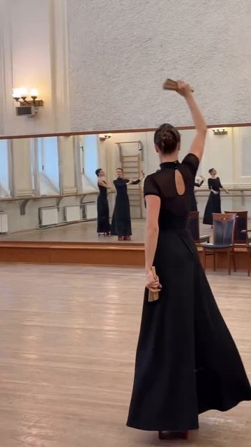 Клип @dancee_biz