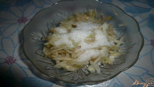 Мини-пирожки из рисовой бумаги с яблочной начинкой