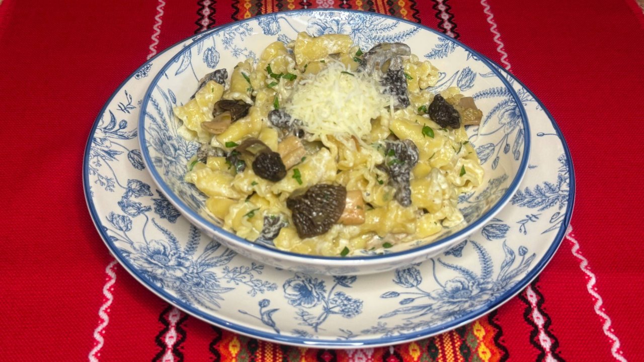 Паста со сморчками в сливочном соусе