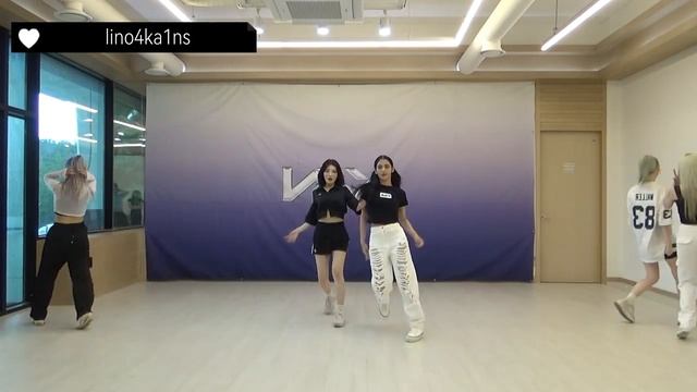 X:IN ' SYNCHRONIZE ' dance practice mirrored