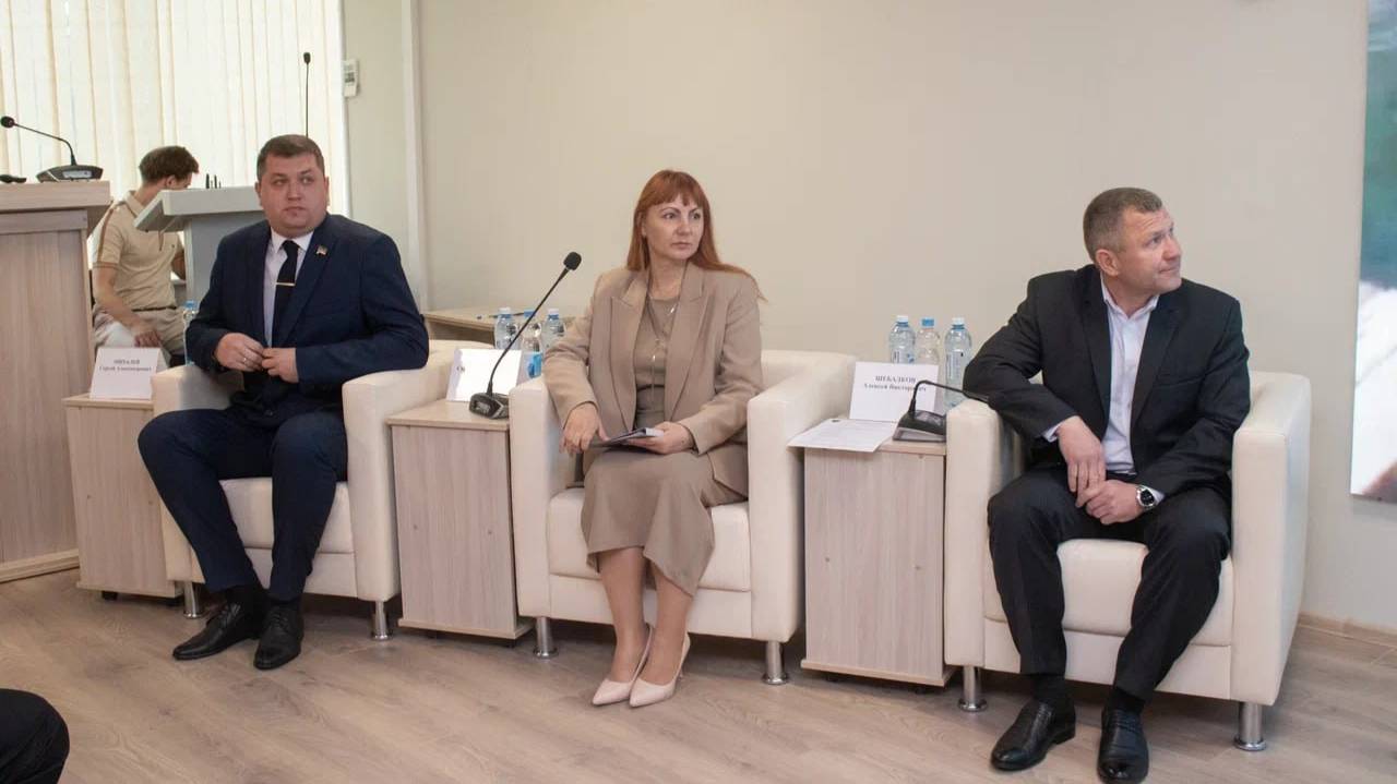 Депутаты выступили на международном форуме, посвященном экологической безопасности