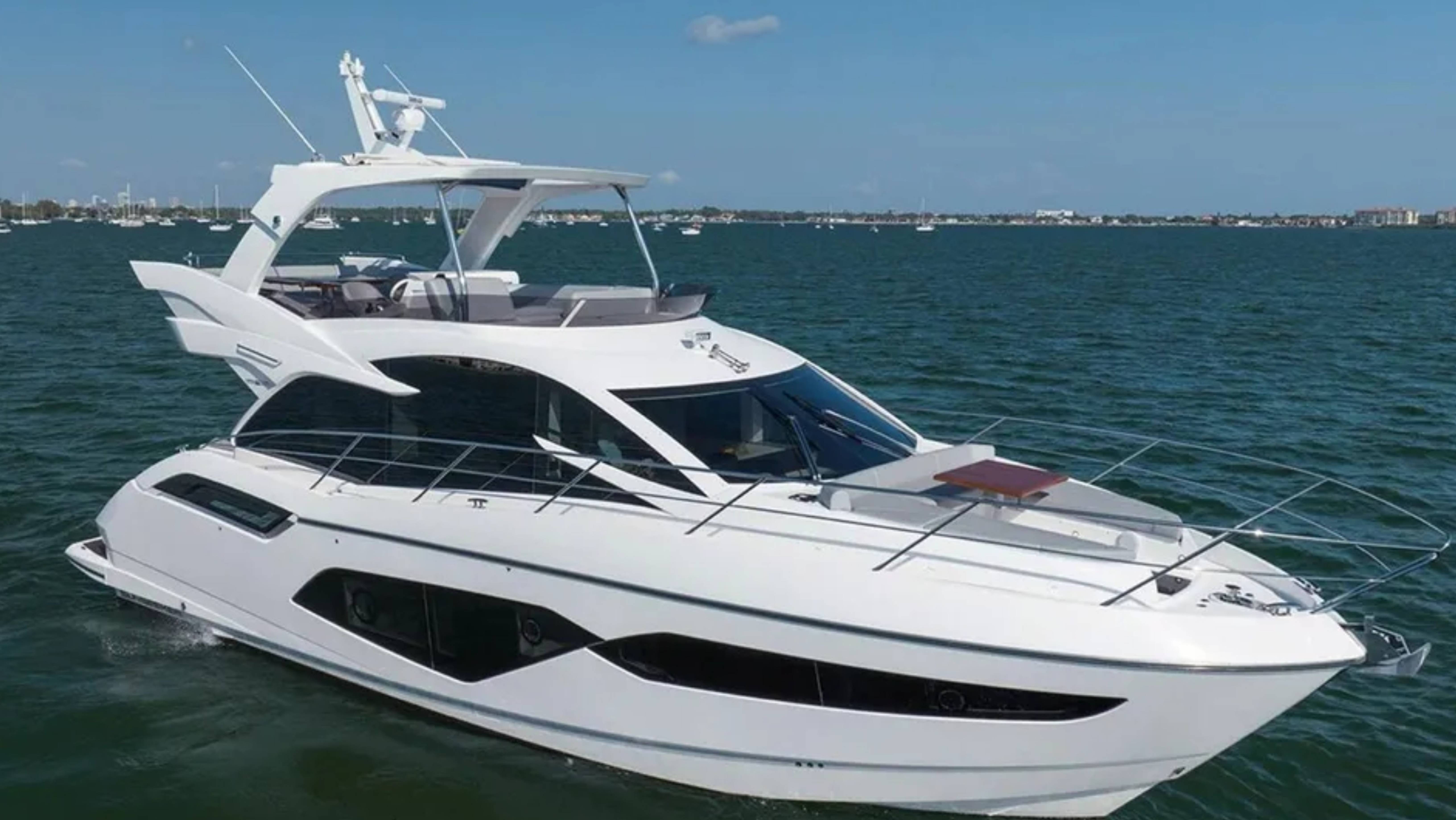 Яхта Sunseeker Manhattan 55 рестайлинг бестселлера