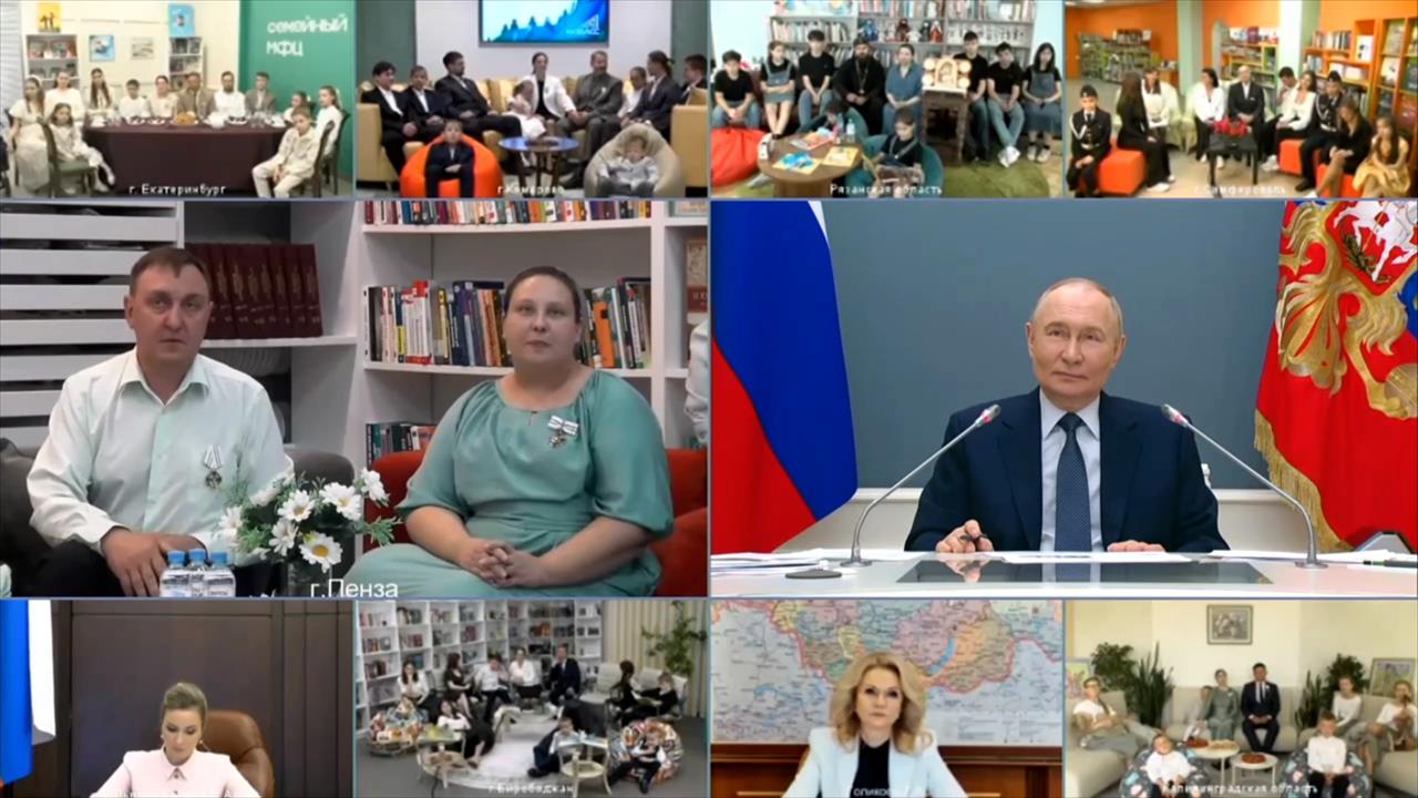Многодетная мать рассказала Путину о концертах ее семьи в детдомах