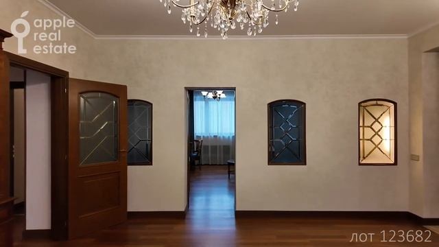 Стиль и комфорт: 180 кв.м в аренду. 5 комнат. Лоджия
