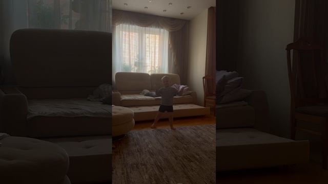 Танцы, танцы, танцуй, Егорка. #танцы #позитив