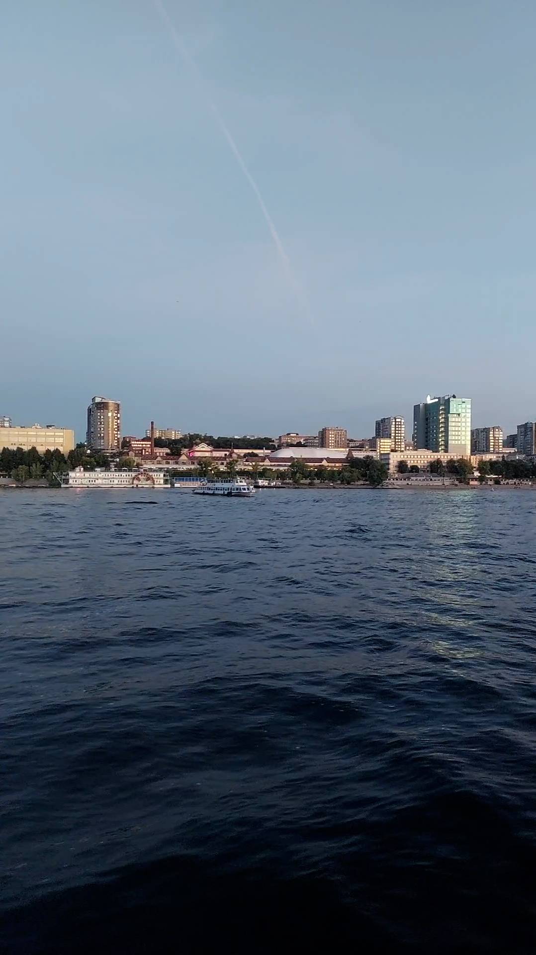 #Панорама Самары - #Прогулка по Волге / #самара #набережная #волга #речная_прогулка