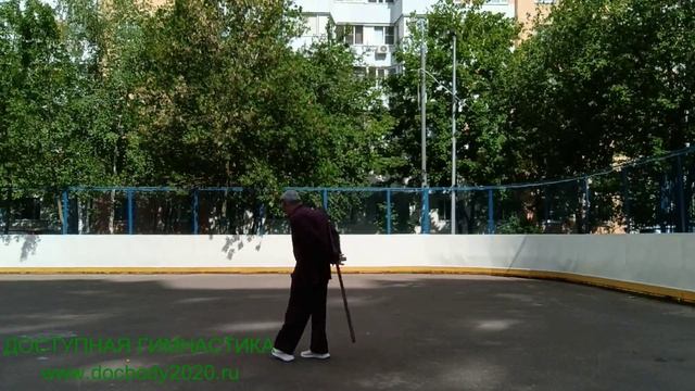 Разминка с деревянным шестом 160 см на спортплощадке (14)