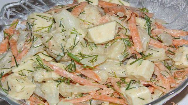 Острый салат из цветной капусты с морковью и адыгейским сыром