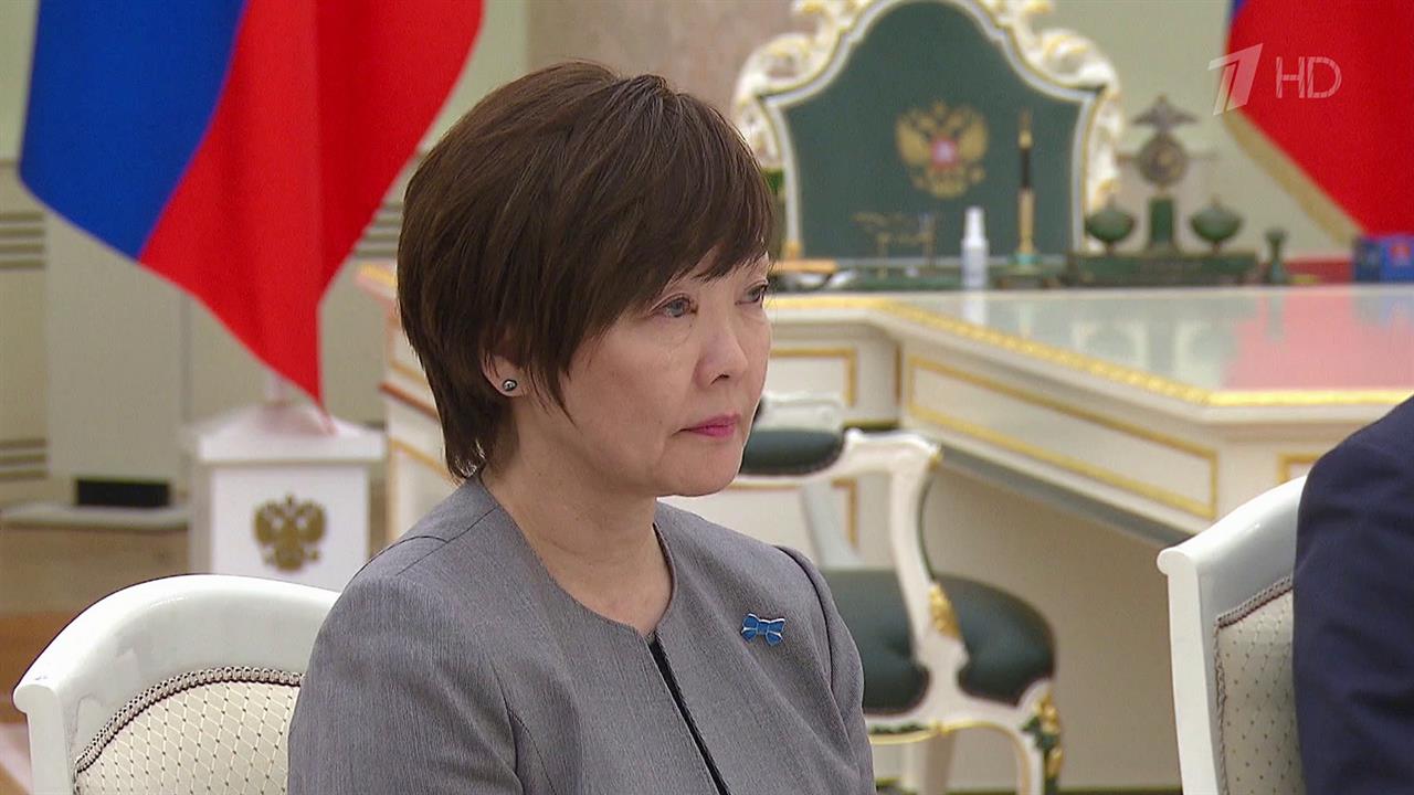 Владимир Путин принял в Кремле вдову бывшего премьер-министра Японии Синдзо Абэ