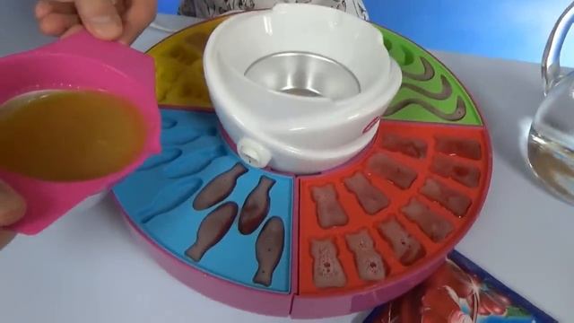 Мисс Кэйти и Мистер Макс (Miss Katy) Katy and dad make jelly bears and worms