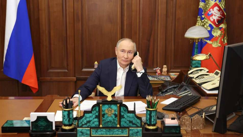 Путин провел телефонный разговор с президентом Казахстана Токаевым