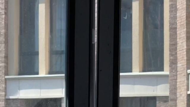 Поклейка шпонированных обоев. Поклейка обоев на стены