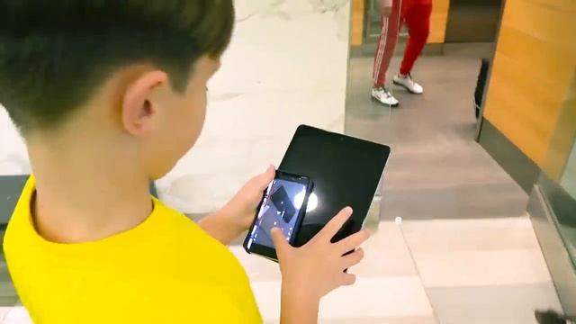 MISTER MAX | МИСТЕР МАКС - Макс нашел свой iPad в воде