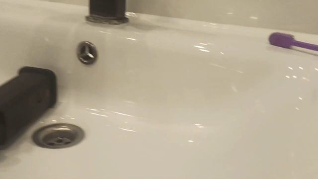 чёрные смесители очень красивые очень модные ну что с