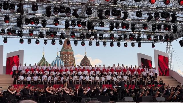 А. Хачатурян. Сюита из музыки к кинофильму "Сталинградская битва" (1-я часть - "Город на Волге").