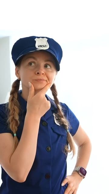 Рома и Диана Полицейский ловит ТАИНСТВЕННОГО угонщика автомобилей