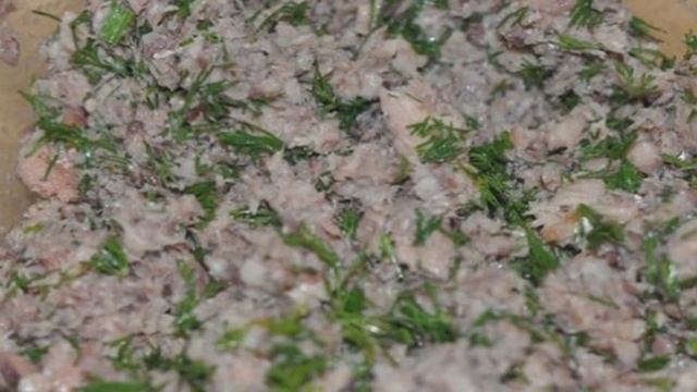 Быстрый пирог с консервированной рыбой